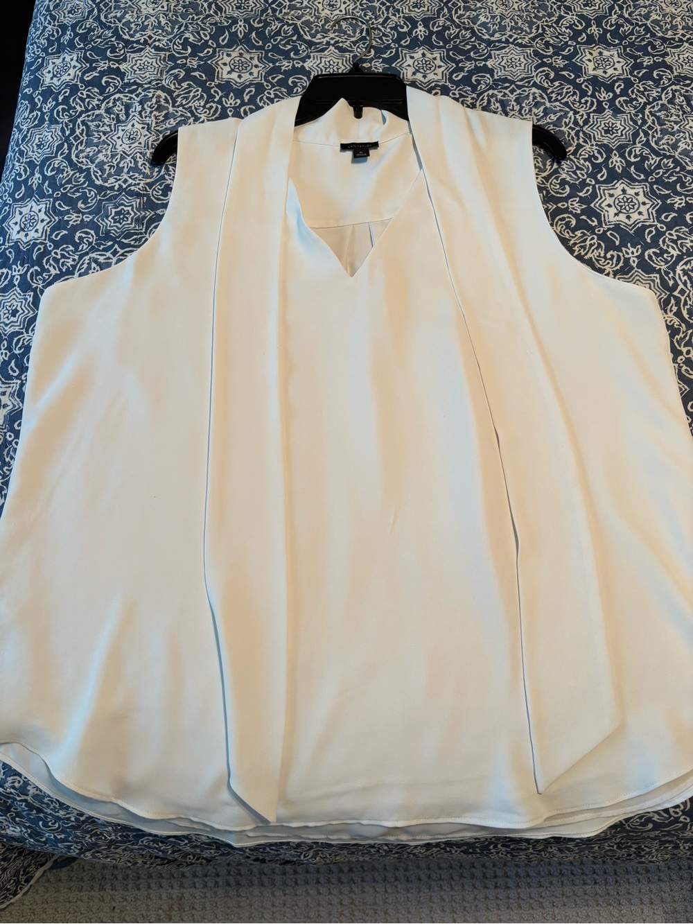Ann Taylor Ivory Tie-Neck Sleeveless Blouse